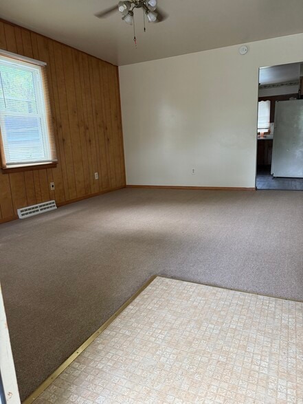 Building Photo - 2203 1/2 Lantern Hill Dr