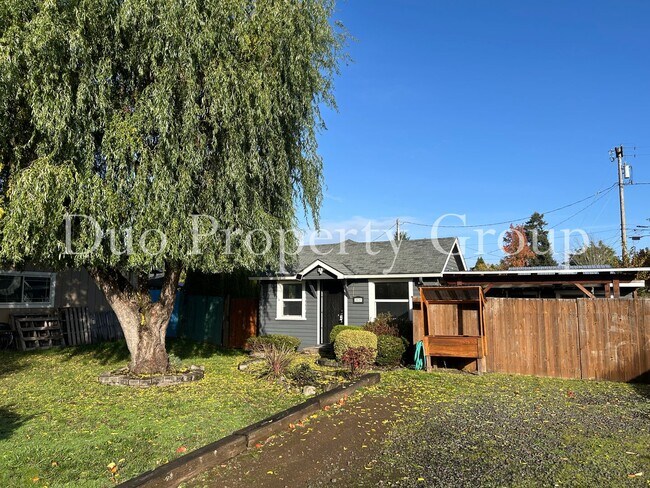 Building Photo - Bethel Danebo Home with Huge Yard and Storage