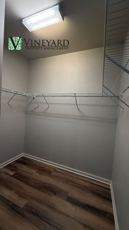 Building Photo - 303 Cherokee Reserve Ct