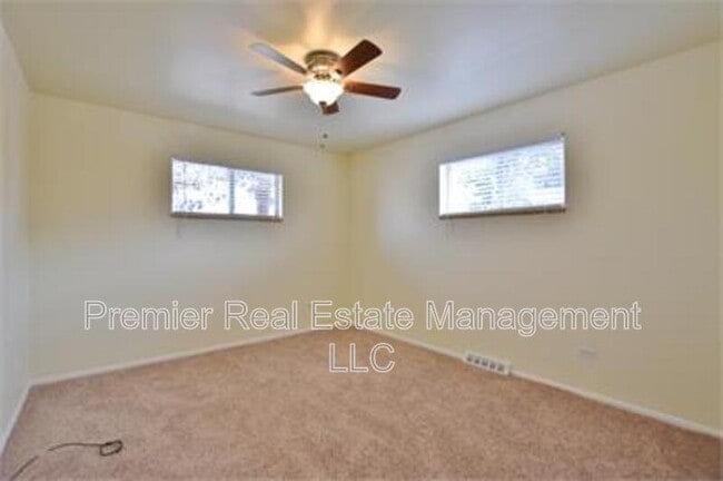 Building Photo - 4477 E Jewell Ave