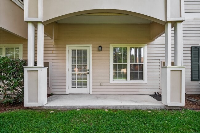 Building Photo - 929 Rockmead Dr