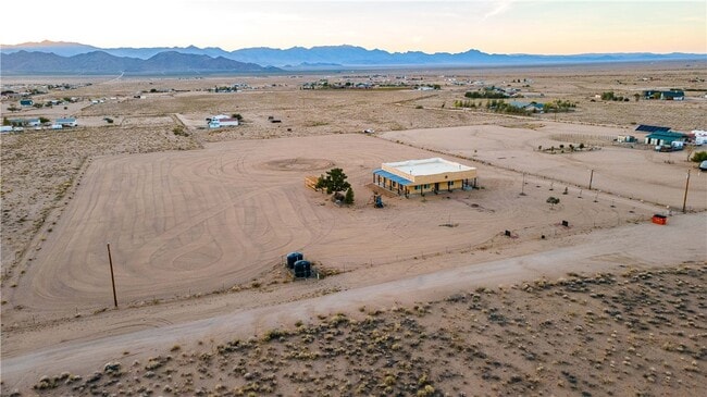 Building Photo - 10563 N Garrett Dr