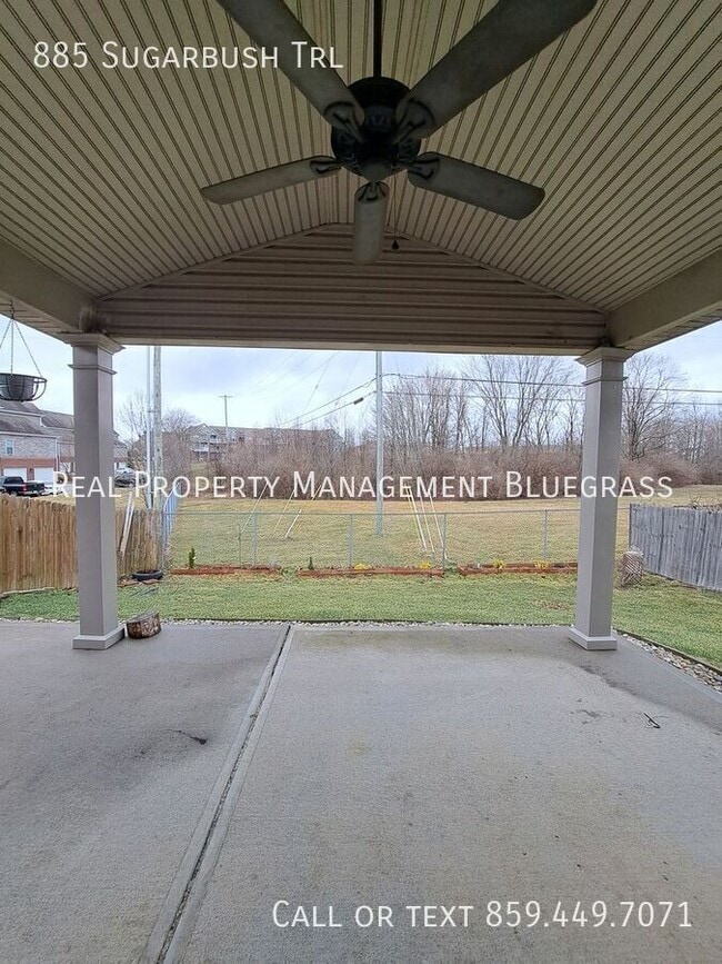 Building Photo - 885 Sugarbush Trail