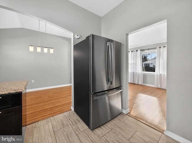 Building Photo - 1277 Beverly Rd