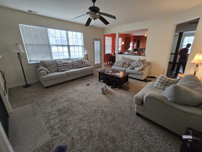 Building Photo - 2009 Breck Ave