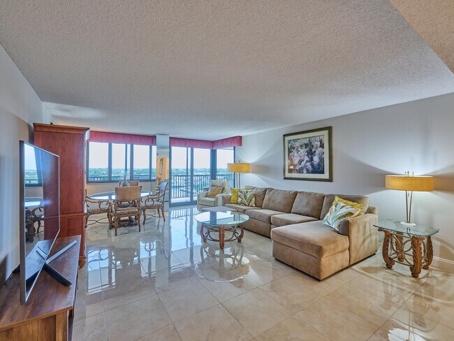 Building Photo - 3420 S Ocean Blvd