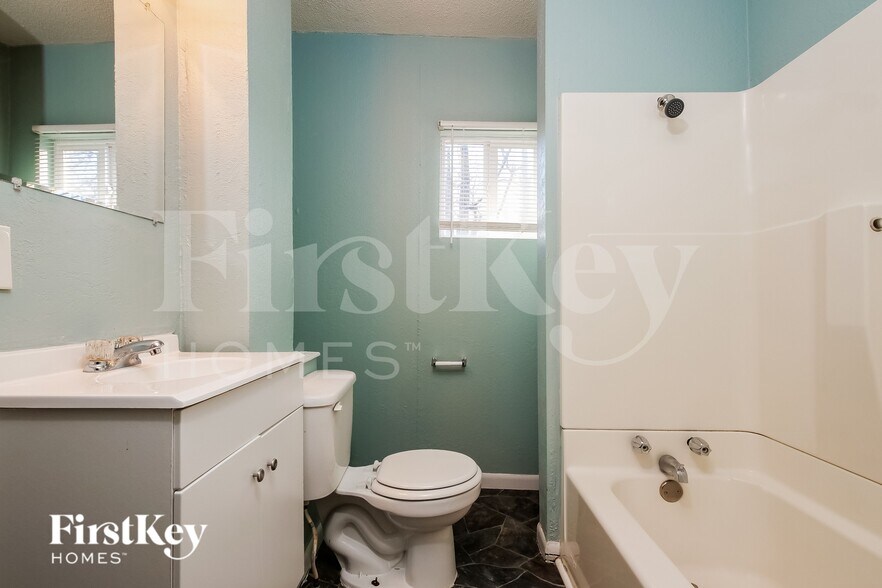 Building Photo - 6014 Virginia Ave