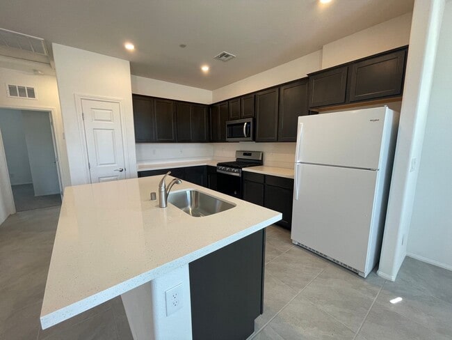 Building Photo - Coming Soon-2 Story Townhome Ready for new tenant on 6/15/2026!