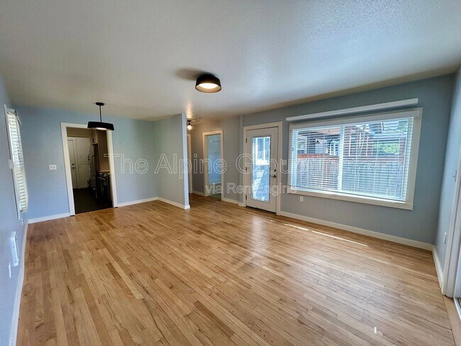 Building Photo - 4831 N Maryland Ave