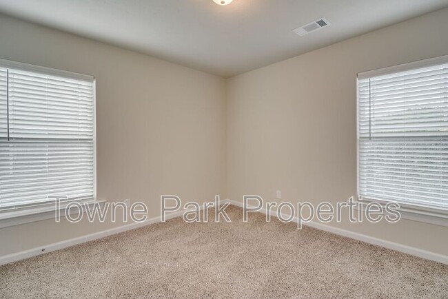 Building Photo - 1830 Butternut Dr