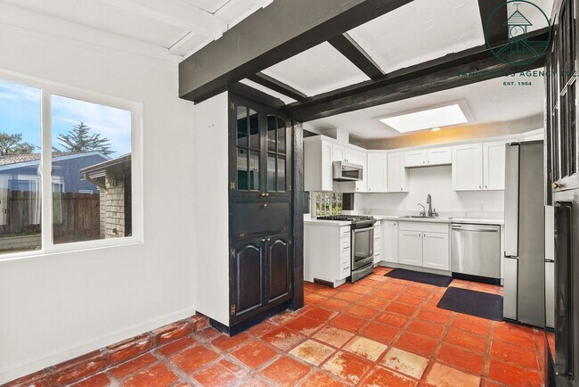 Building Photo - Spacious Three Bedroom Home in Country Club Area of Pebble Beach