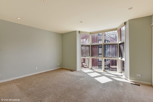Building Photo - 1701 N Halsted St