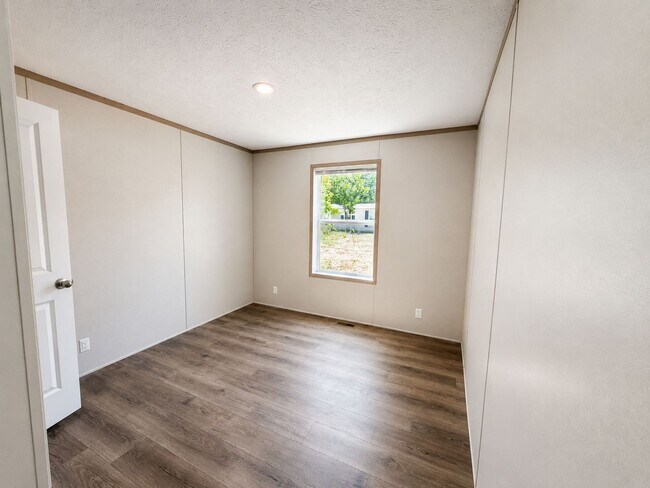Building Photo - 1403 Red Maple Ln