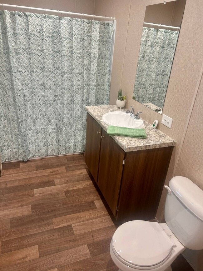 Building Photo - 22 White Oak Village