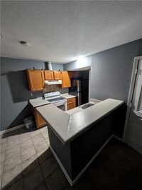 Building Photo - 5584 Estates Ct