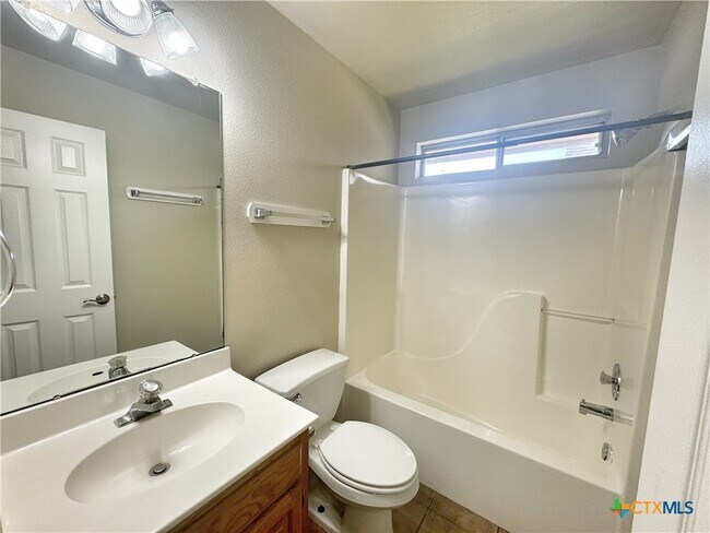Building Photo - 2062 N Ranch Estates Blvd