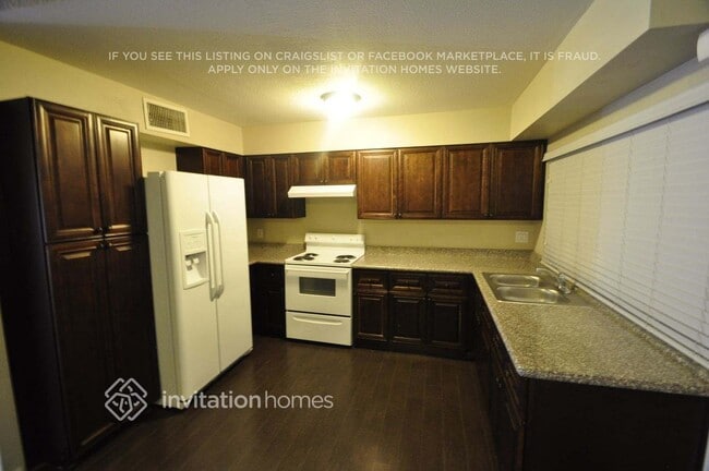 Building Photo - 2219 W Cholla St