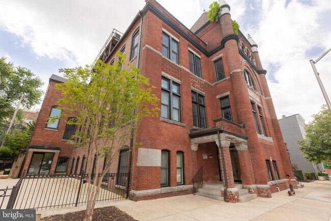 Primary Photo - 511 S Bond St