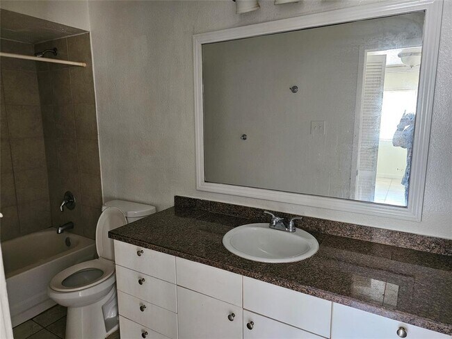 Building Photo - 12627 Ashford Meadow Dr