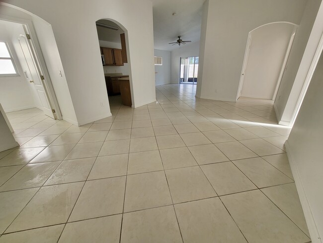 Building Photo - 12750 Sophiamarie Loop