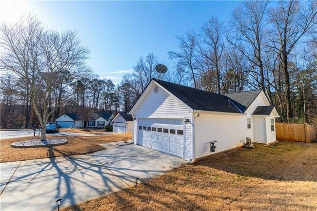 Building Photo - 199 Amelia Creek Way SE