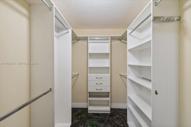 Building Photo - 17610 SW 4th Ct