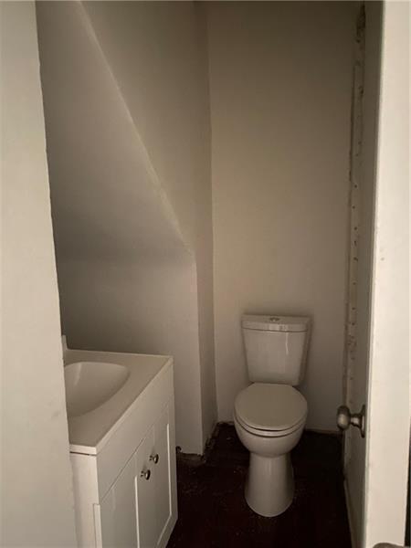 Building Photo - 950 Hall St SW