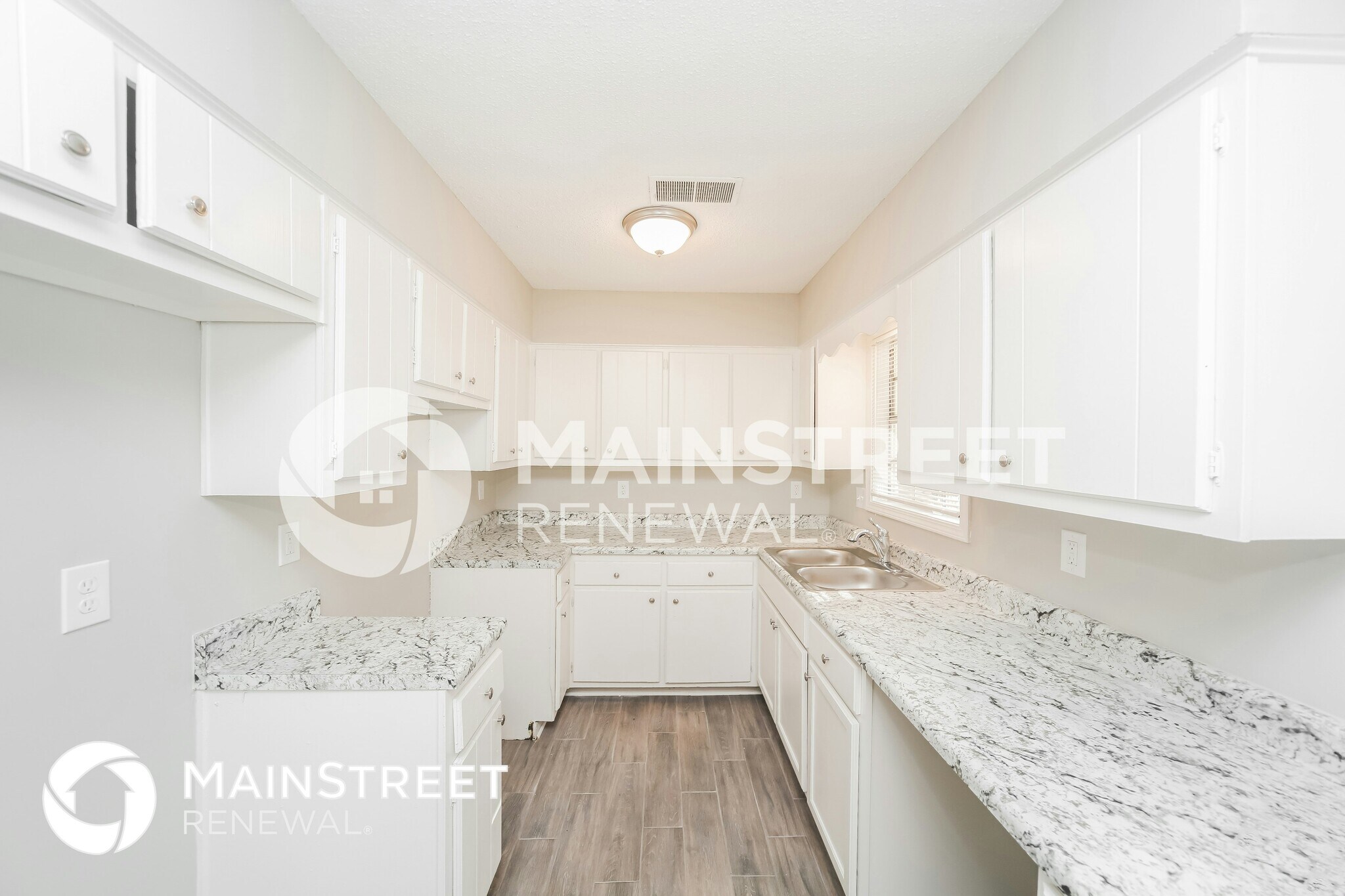 Building Photo - 6192 Cranbury Park Dr