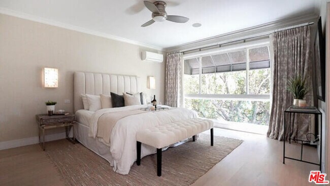 Building Photo - 1068 Casiano Rd