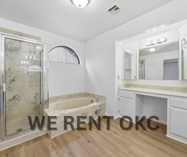 Building Photo - 12021 Moon Beam Dr