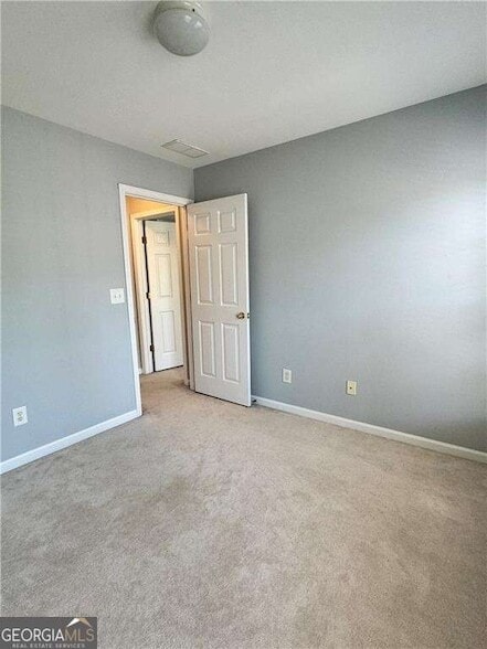 Building Photo - 3389 Lathenview Ct