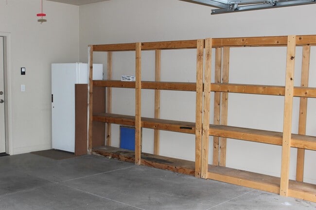 Building Photo - 1149 N Flowing Springs Trail