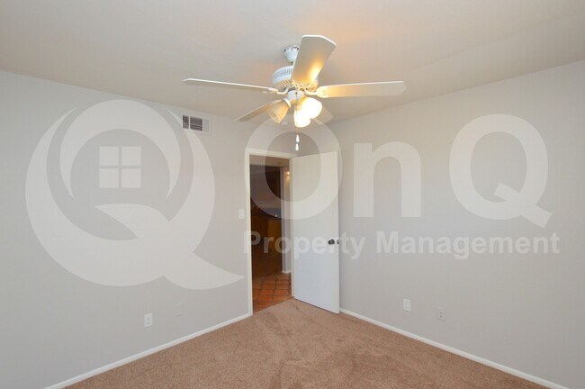 Building Photo - 1623 E Palmcroft Dr