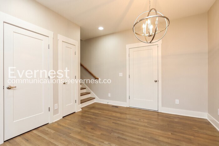 Building Photo - 220 Croleywood Ln