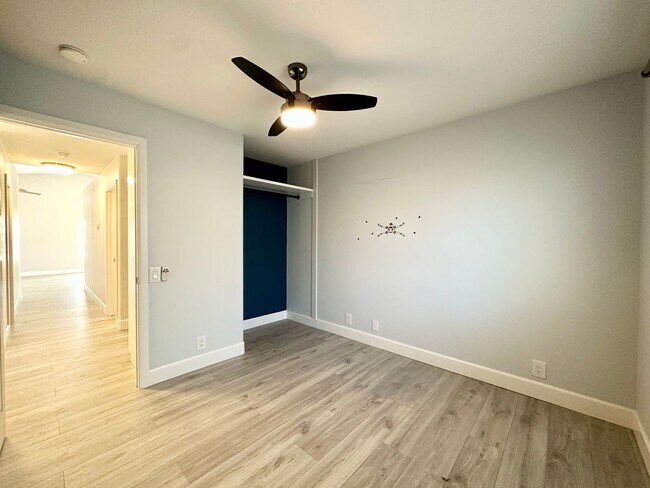 Building Photo - AVAILABLE NOW !! STUNNING 4 Bedroom 2 Bathroom POOL home in La Quinta