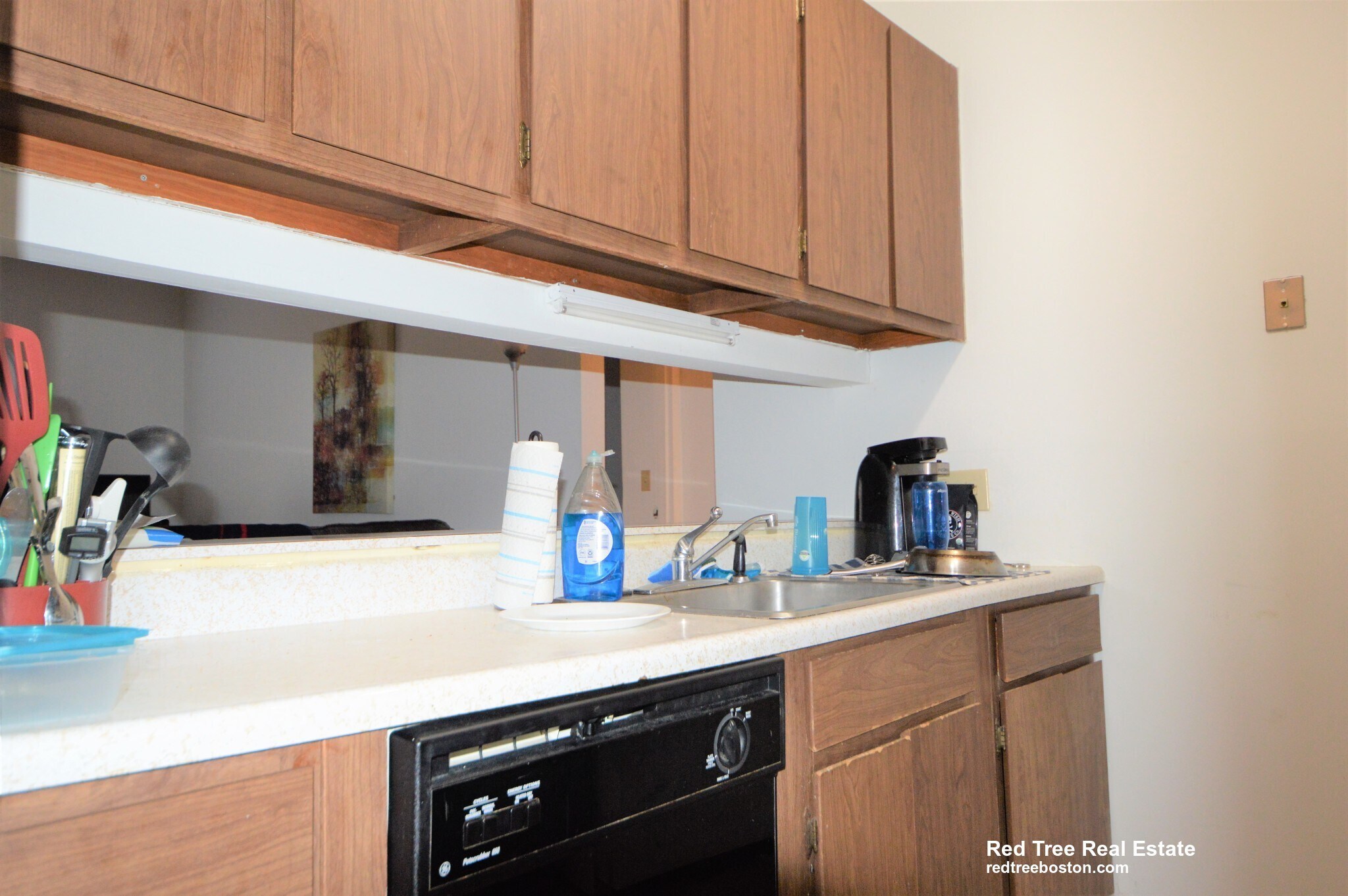 Building Photo - 35 Belmont St