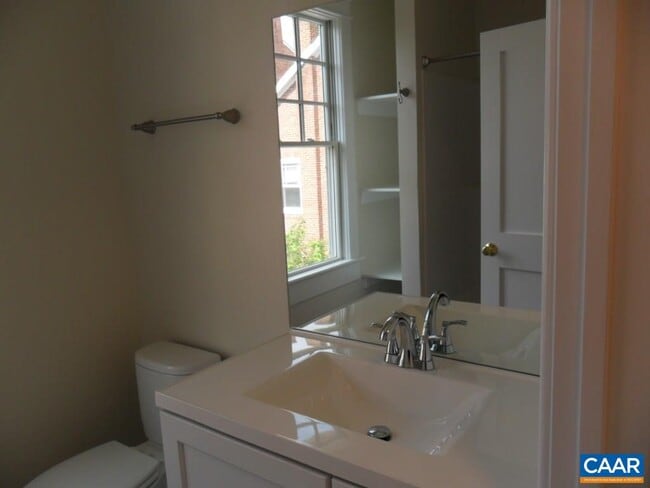 Building Photo - 1411 Gordon Ave