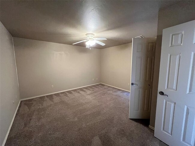 Building Photo - 16505 Moorgate Ln