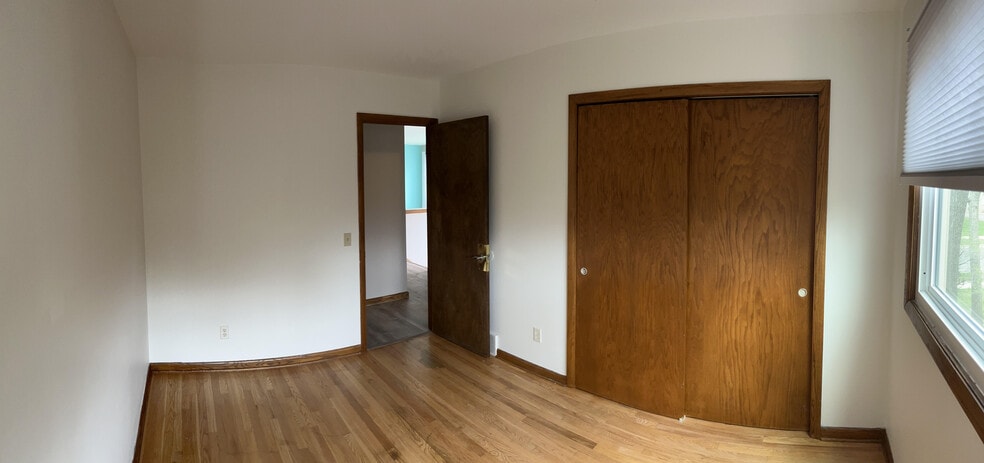 Bedroom 2 UL - 3001 Ashford Ln