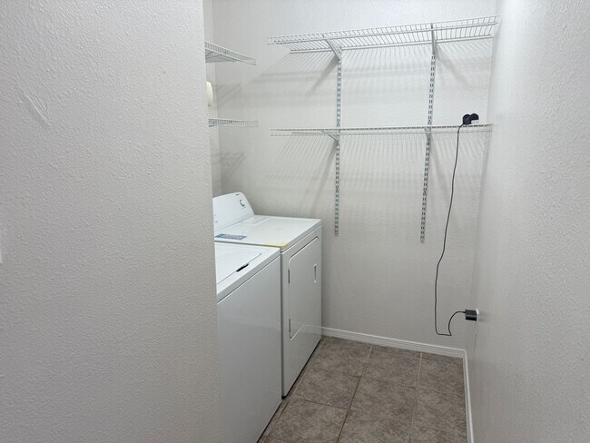 Building Photo - Remodeled 3 Br, 2 Ba, with major appliances