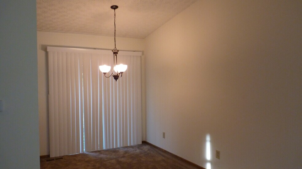 Dinning room - 8354 Waco Ln
