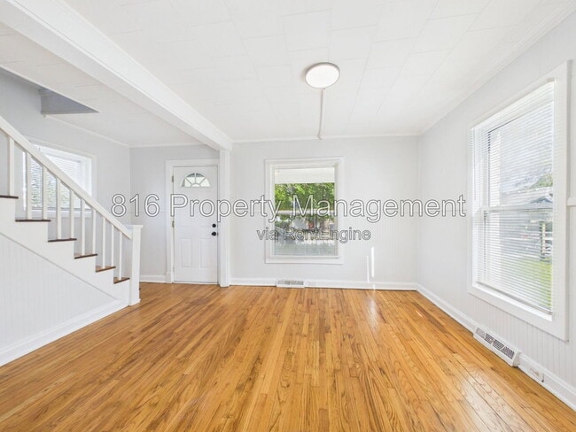 Building Photo - 836 N Montgall Ave