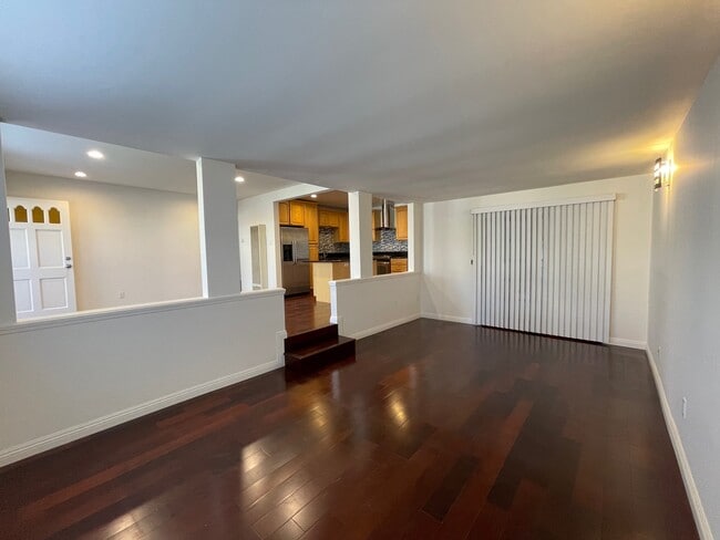 Building Photo - 1607 Phelan Ln