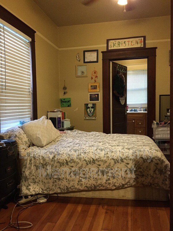 Building Photo - 1510 W 5th St