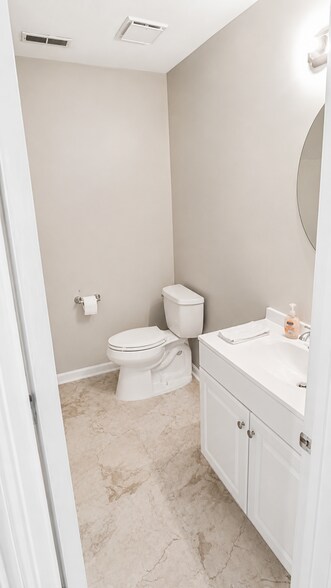 Building Photo - 1137 Chatmoss Dr
