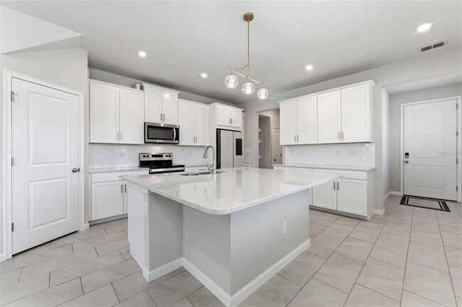 Building Photo - 2587 Everglade Way