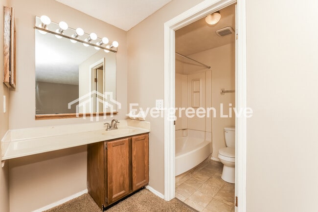 Building Photo - 5699 Waynegate Rd