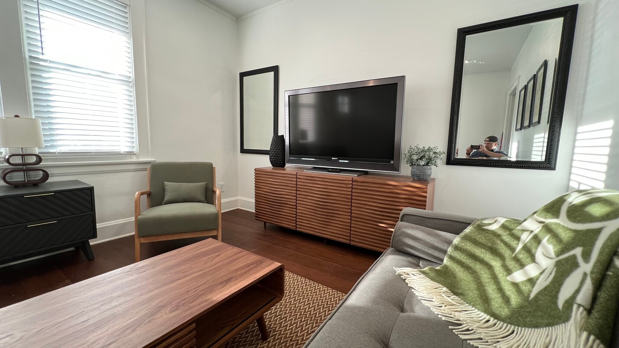 Building Photo - 3044 Minot Ave