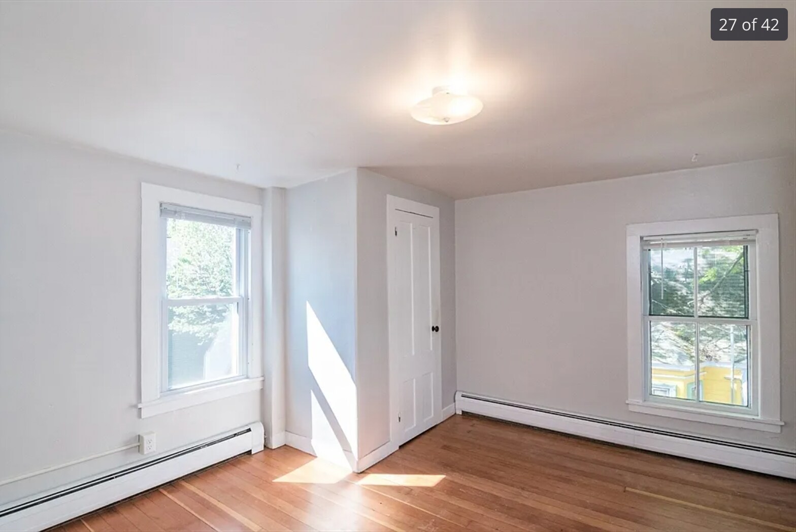 1 bedroom & 2 living rooms on the 2nd floor - 13 Cherry St