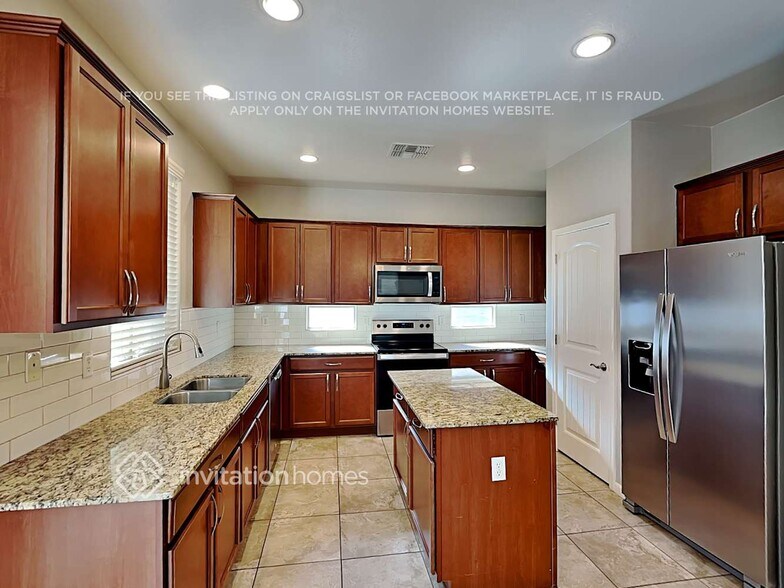 Building Photo - 1409 S Ponderosa Dr